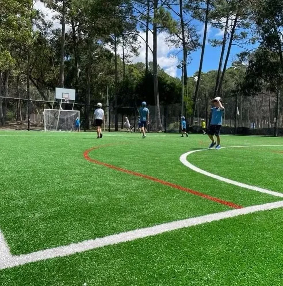 Cancha recreativa de fútbol del condominio Solanas